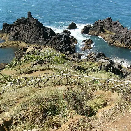 Oceanfront Apartmán *